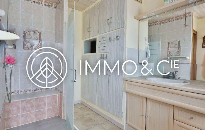 Maison - 245 m² - 8 pièces