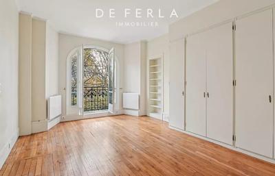 Appartement - 172 m² - 5 pièces