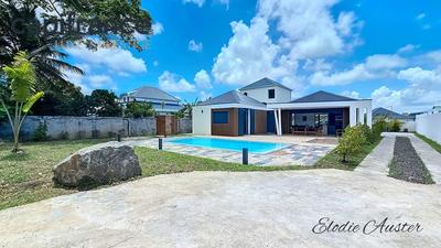 Maison d'architecte - 94 m² - 5 pièces