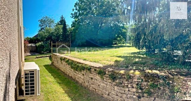 Maison de village - 189 m² - 9 pièces