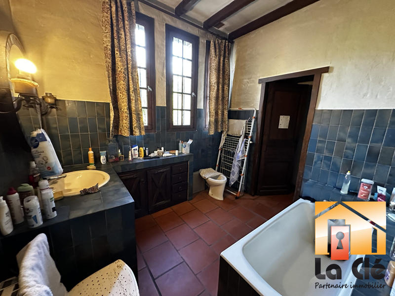 Maison ancienne - 237 m² - 6 pièces