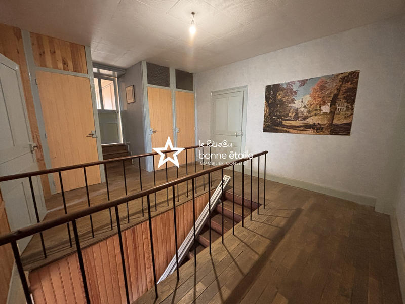 Maison - 330 m² - 14 pièces