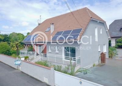 Maison - 204 m² - 6 pièces