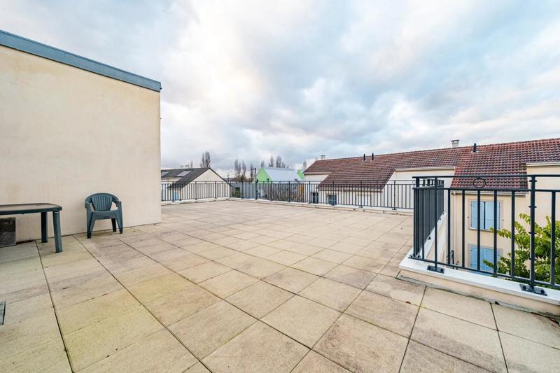 Appartement - 90 m² - 4 pièces