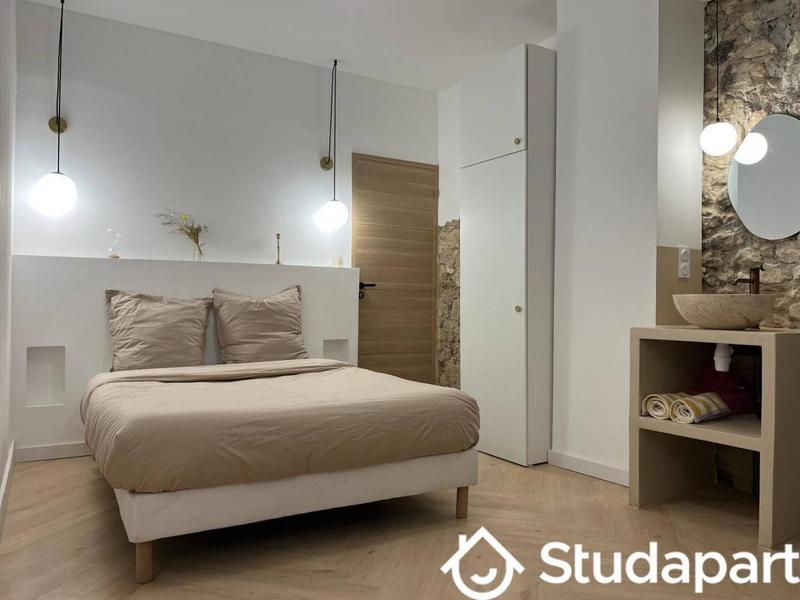 Chambre - 10 m² - 1 pièce