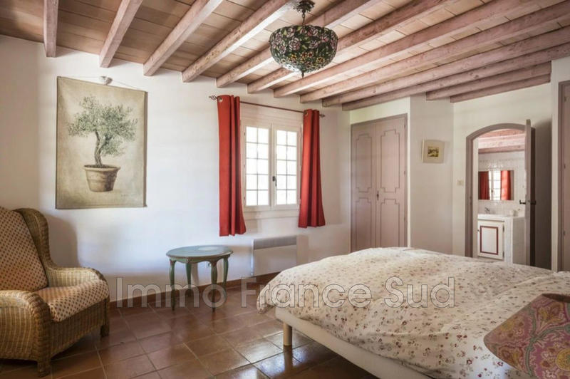 Villa - 333 m² - 10 pièces