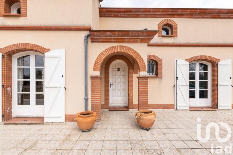 Maison - 240 m² - 5 pièces