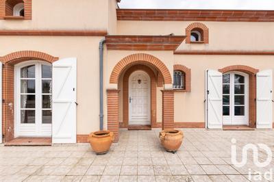 Maison - 240 m² - 5 pièces