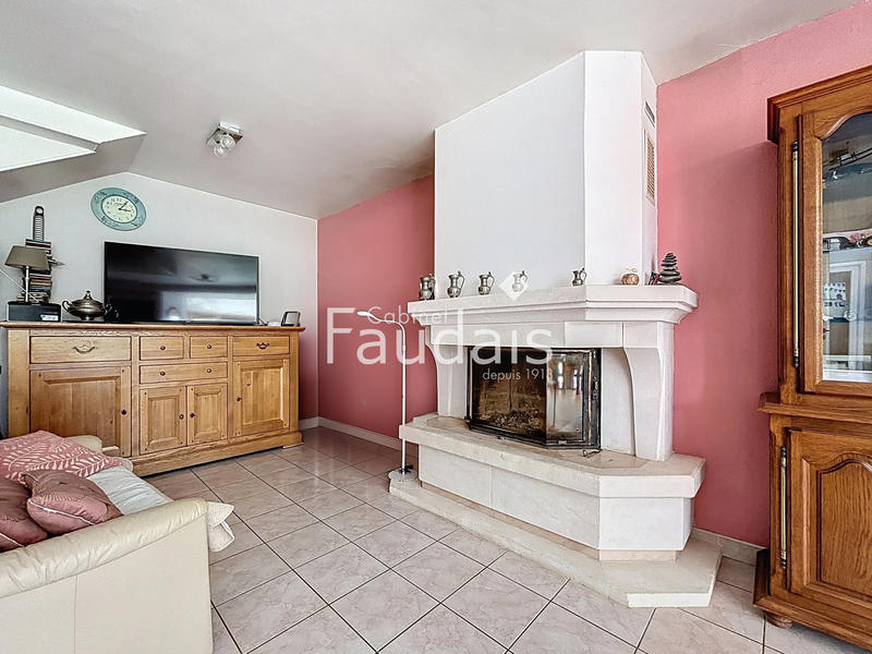 Maison - 195 m² - 7 pièces