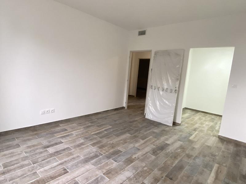 Maison - 216 m² - 8 pièces