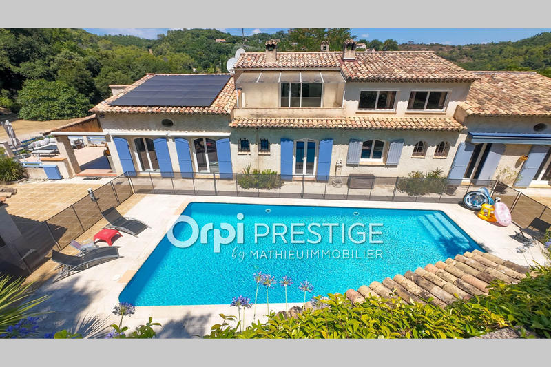 Maison - 280 m² - 14 pièces