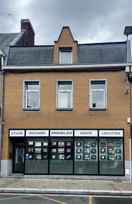 Local commercial - 95 m² - 4 pièces