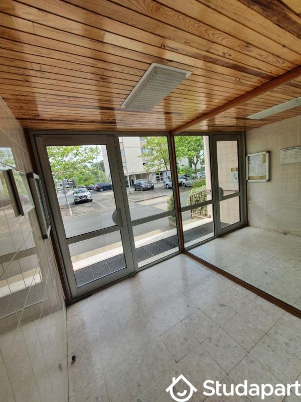 Chambre - 12 m² - 1 pièce