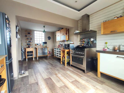 Maison - 203 m² - 5 pièces