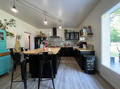 Maison - 188 m² - 8 pièces