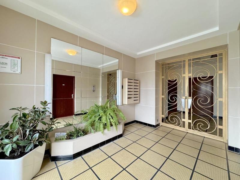 Appartement - 100 m² - 4 pièces