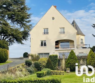 Maison - 315 m² - 11 pièces