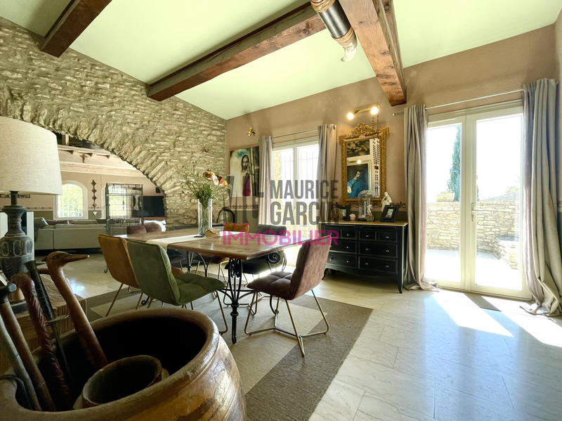 Maison - 415 m² - 14 pièces