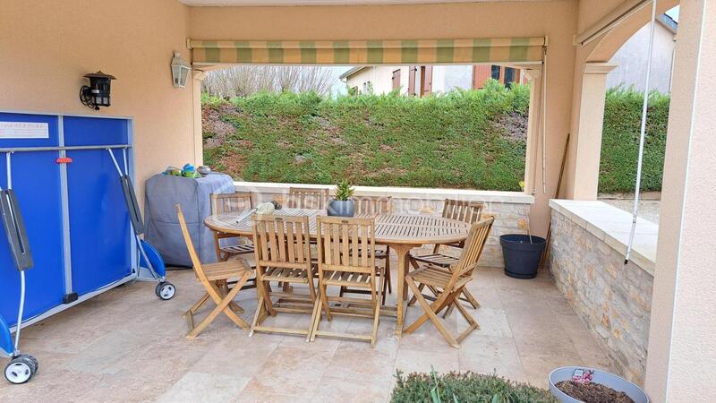 Maison traditionnelle - 188 m² - 6 pièces