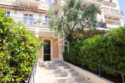 Appartement - 180 m² - 3 pièces