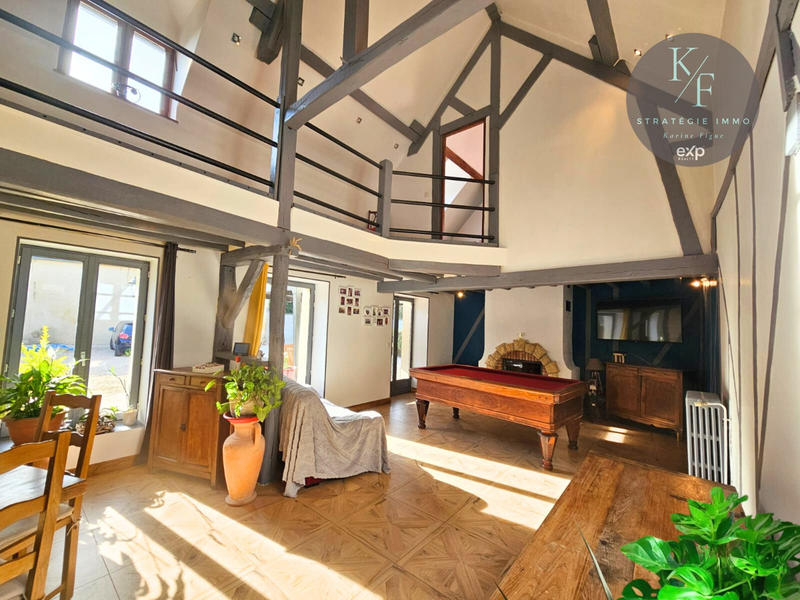 Maison - 210 m² - 7 pièces