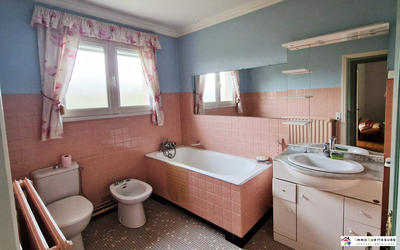 Maison - 102 m² - 6 pièces