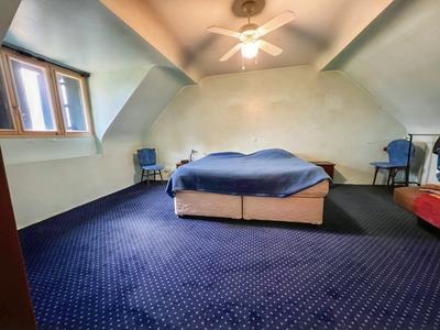 Maison - 280 m² - 10 pièces