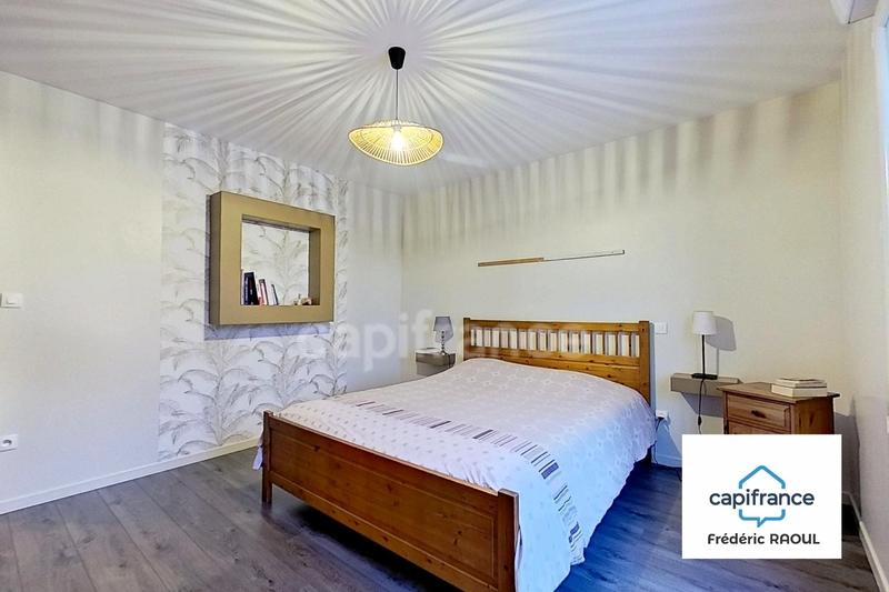 Maison - 227 m² - 6 pièces