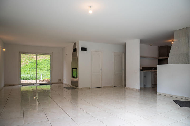 Maison - 150 m² - 8 pièces