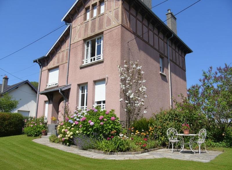 Maison bourgeoise - 200 m² - 8 pièces