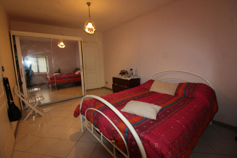 Maison - 200 m² - 9 pièces