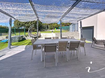 Villa - 145 m² - 6 pièces