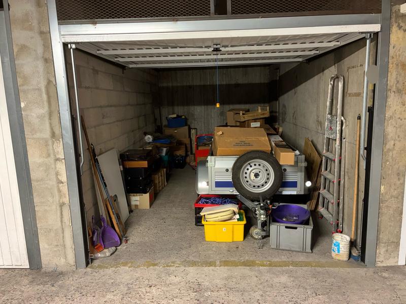 Parking / Garage - 13 m²