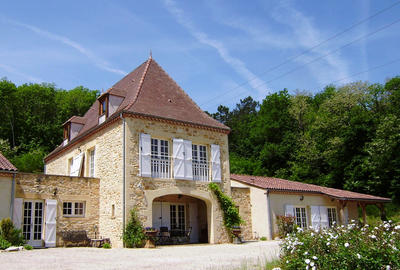 Maison - 420 m² - 10 pièces