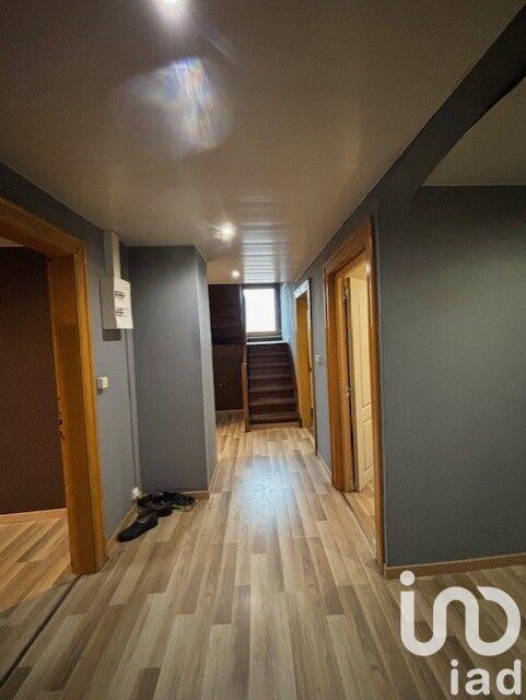 Maison - 207 m² - 7 pièces