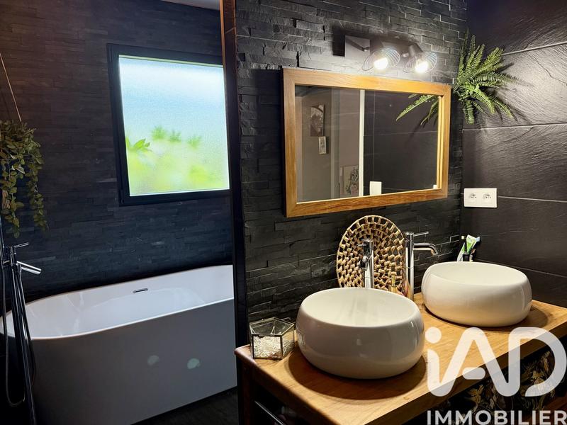 Maison - 98 m² - 5 pièces