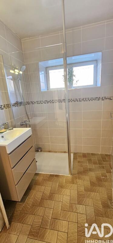 Maison - 184 m² - 8 pièces