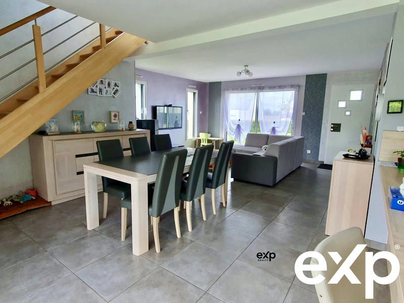 Maison traditionnelle - 124 m² - 7 pièces