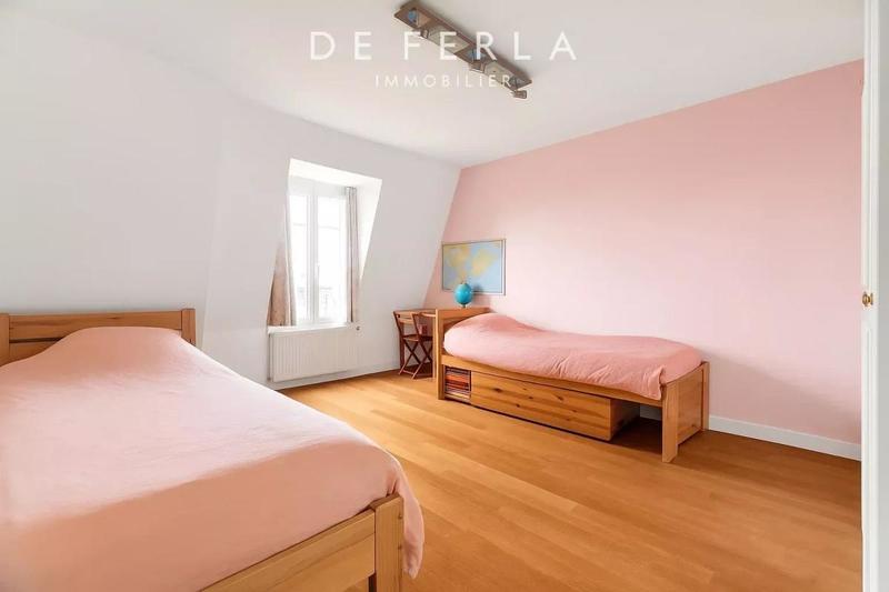 Appartement - 99 m² - 5 pièces