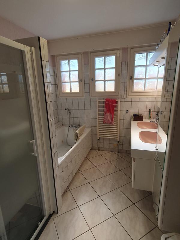 Maison - 259 m² - 6 pièces