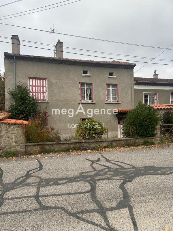 Maison de village - 140 m² - 10 pièces
