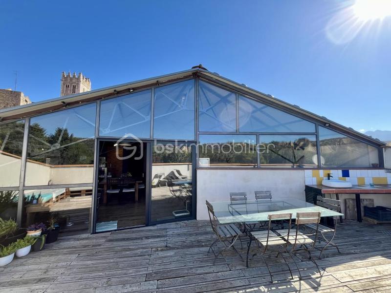 Loft - 147 m² - 8 pièces