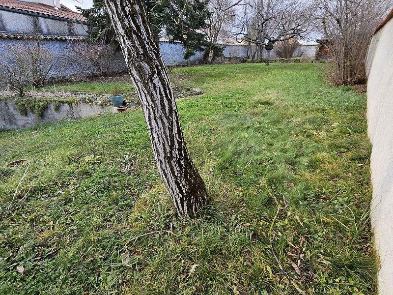 Maison traditionnelle - 300 m² - 10 pièces