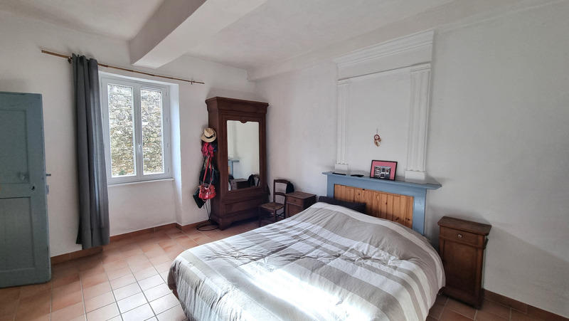 Maison - 272 m² - 10 pièces