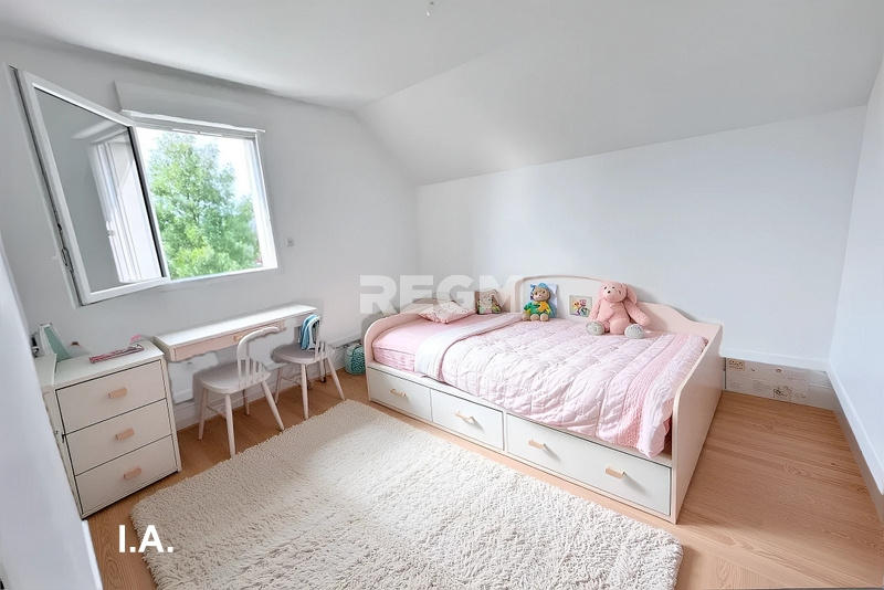 Maison - 96 m² - 4 pièces