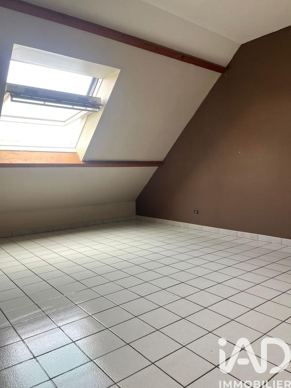 Maison - 246 m² - 9 pièces