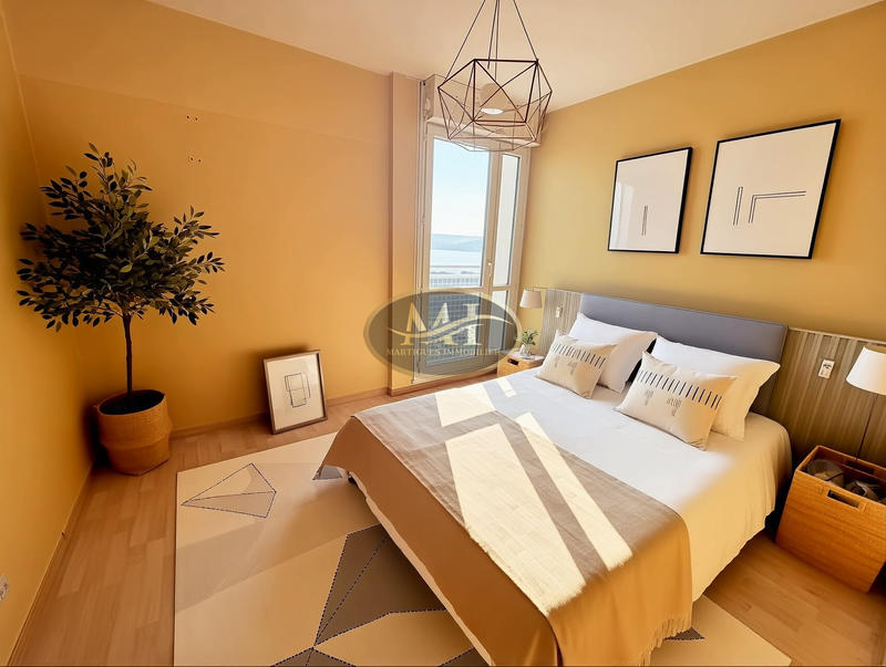 Appartement - 92 m² - 5 pièces