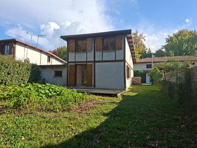 Maison - 99 m² - 4 pièces