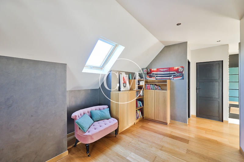 Maison - 182 m² - 6 pièces