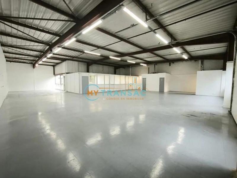 Local d'activités - 320 m²